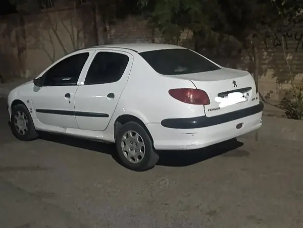 پژو ۲۰۶ صندوق دار v8 - 1393