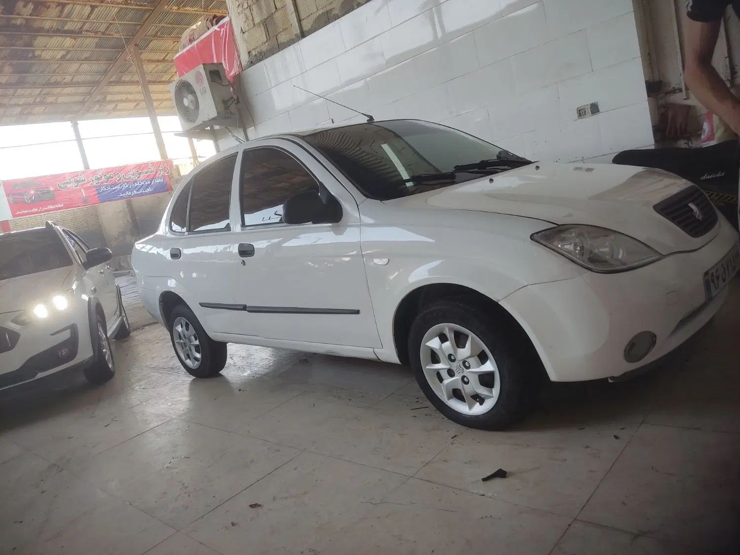 تیبا صندوق دار SX - 1396