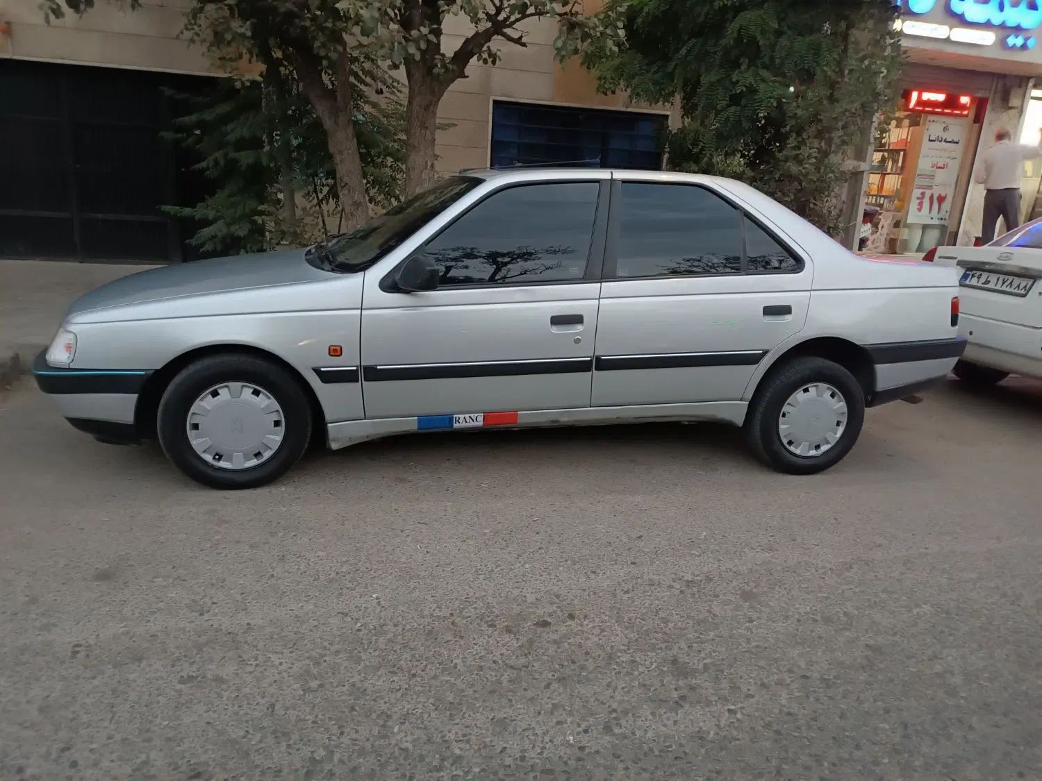 پژو 405 GLX - 1392