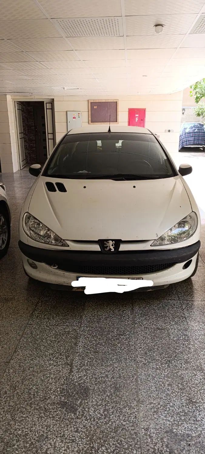 پژو ۲۰۶ صندوق دار v8 - 1396