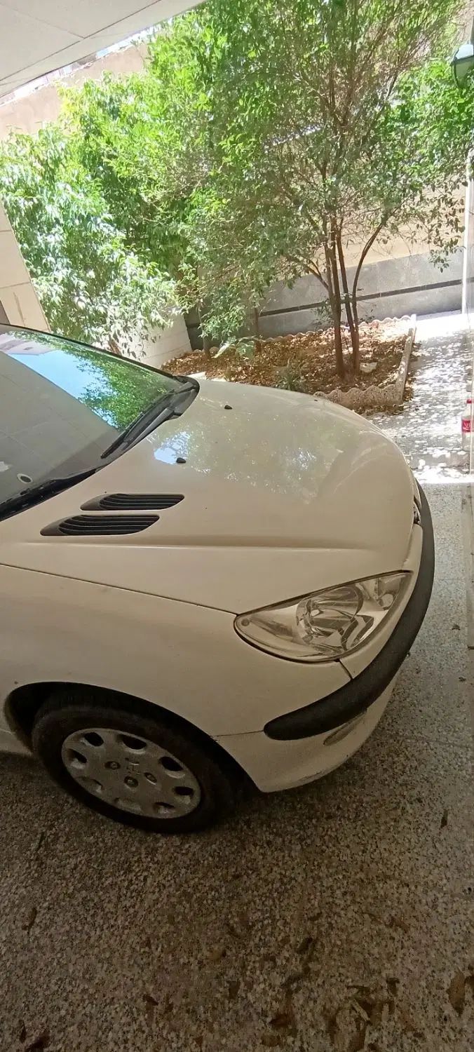 پژو ۲۰۶ صندوق دار v8 - 1396