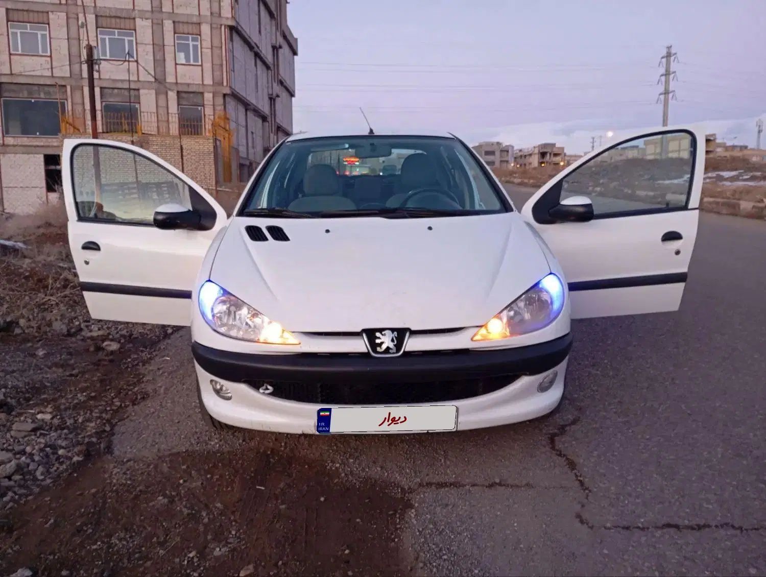 پژو ۲۰۶ صندوق دار v8 - 1393