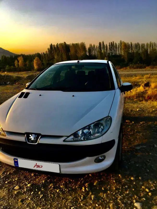 پژو ۲۰۶ صندوق دار v8 - 1393