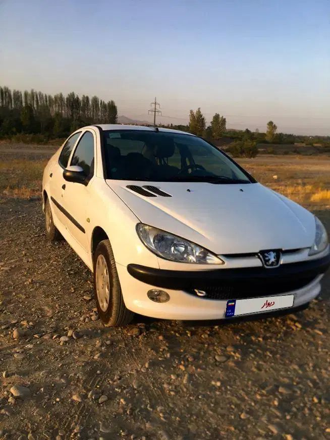 پژو ۲۰۶ صندوق دار v8 - 1393