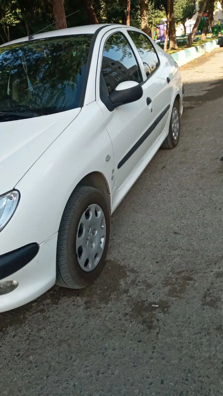 پژو ۲۰۶ صندوق دار v8 - 1397