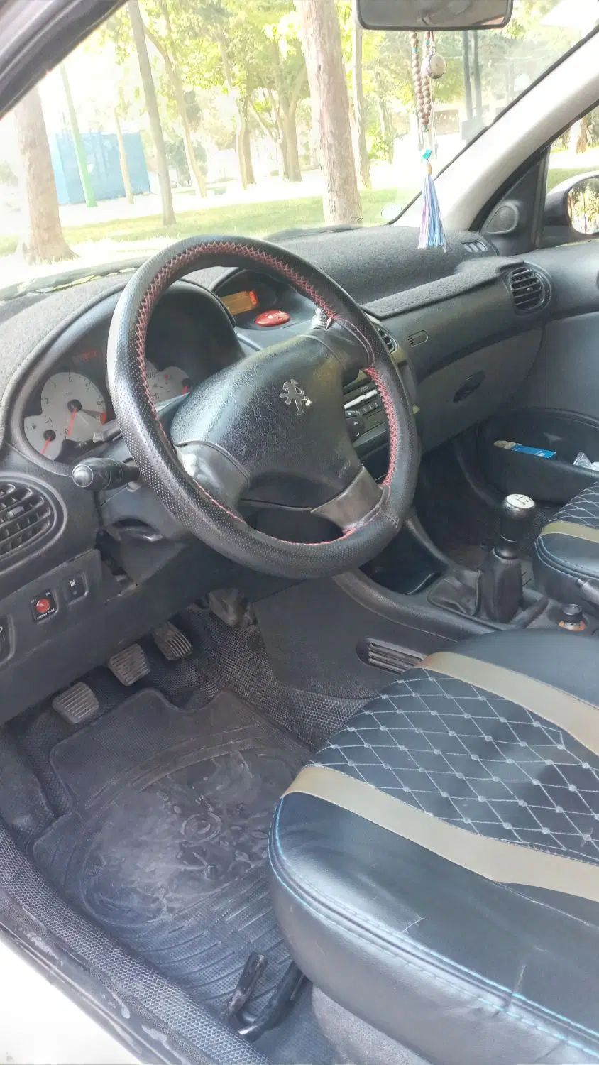 پژو ۲۰۶ صندوق دار v8 - 1397