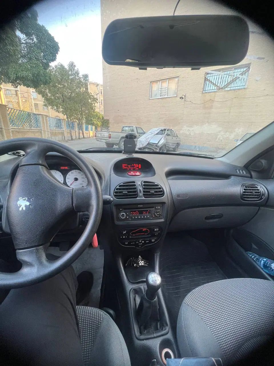 پژو ۲۰۶ صندوق دار v8 - 1398