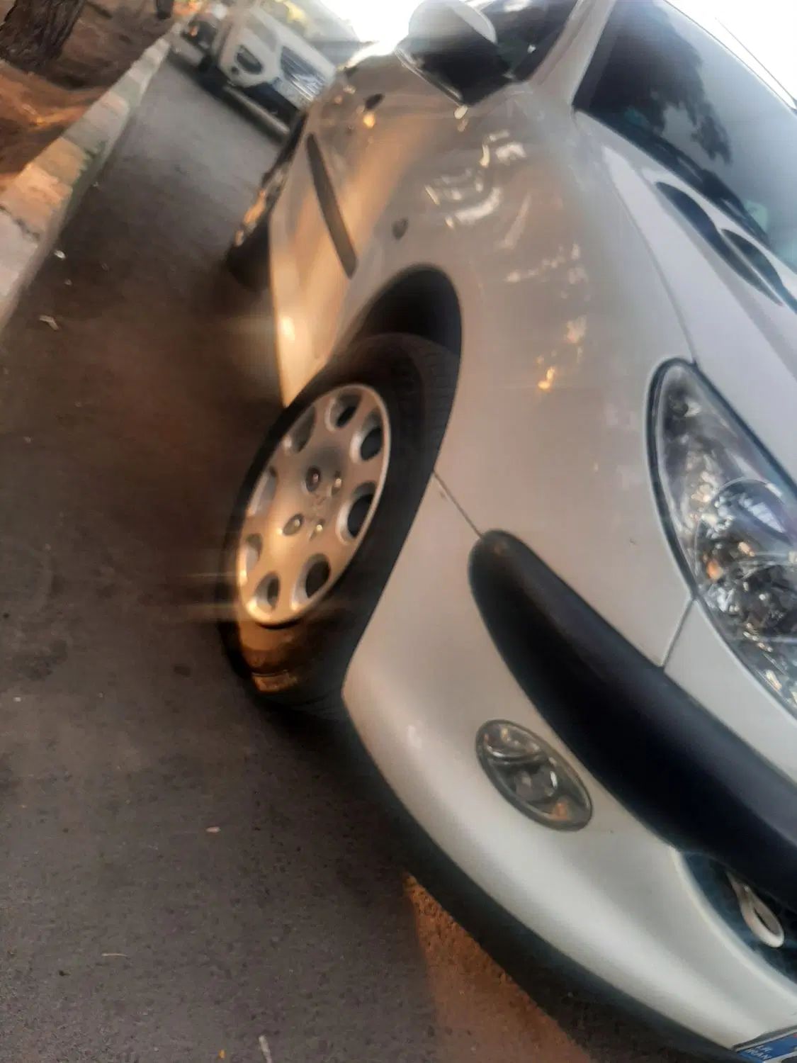 پژو ۲۰۶ صندوق دار v8 - 1394