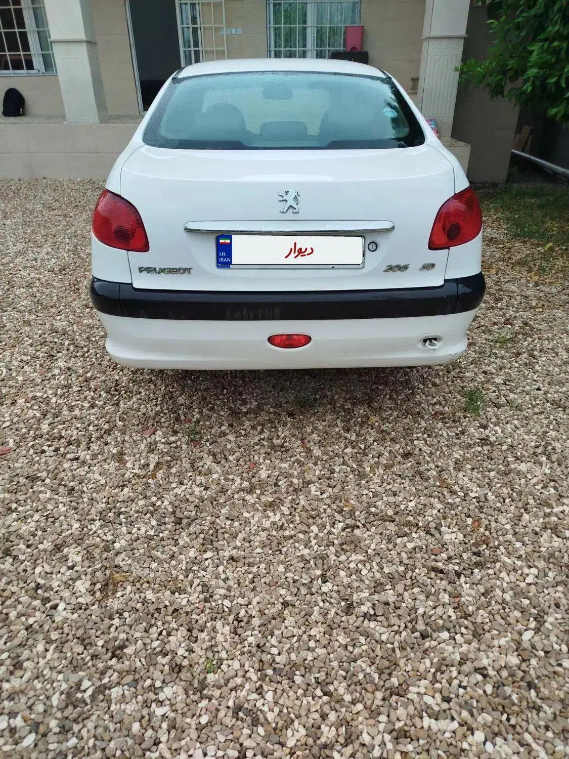 پژو ۲۰۶ صندوق دار v8 - 1394