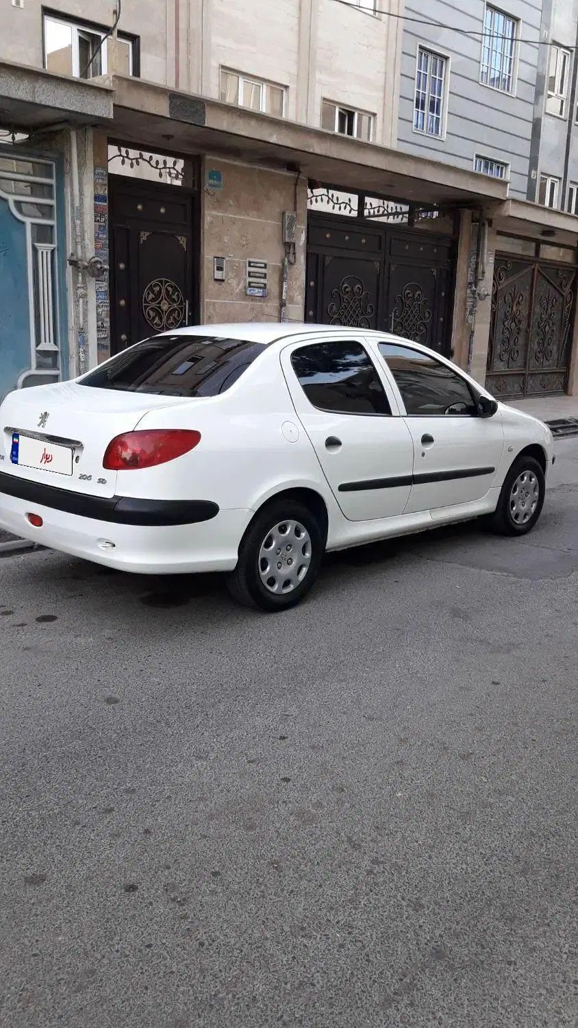 پژو ۲۰۶ صندوق دار v8 - 1398