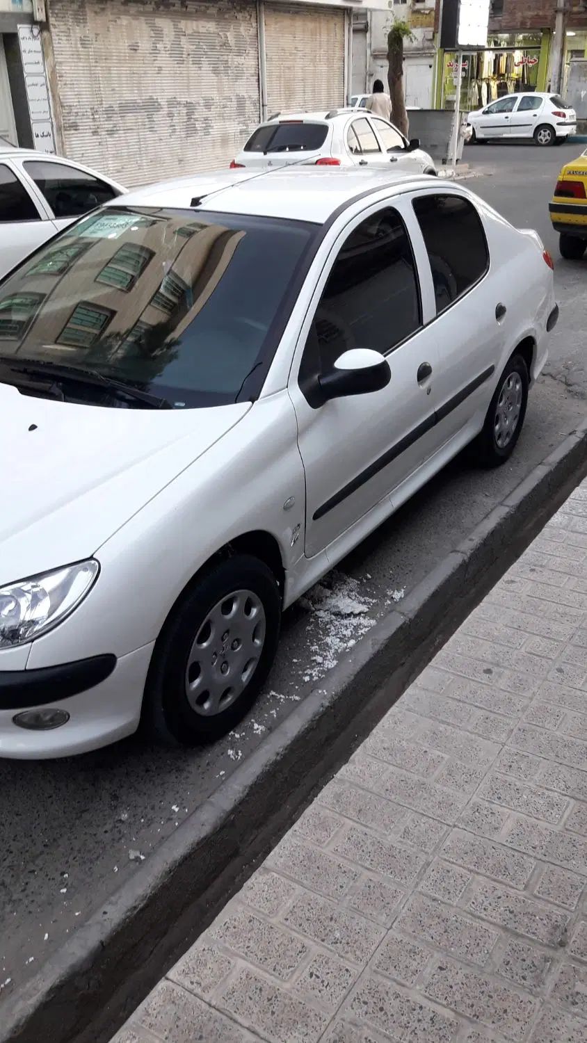 پژو ۲۰۶ صندوق دار v8 - 1398