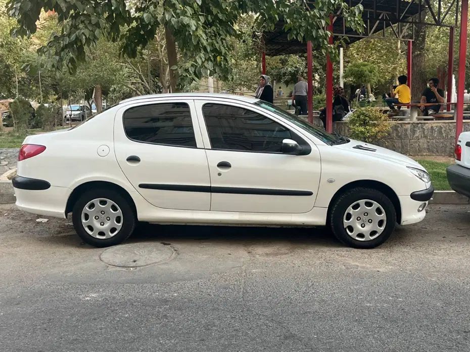 پژو ۲۰۶ صندوق دار v8 - 1398