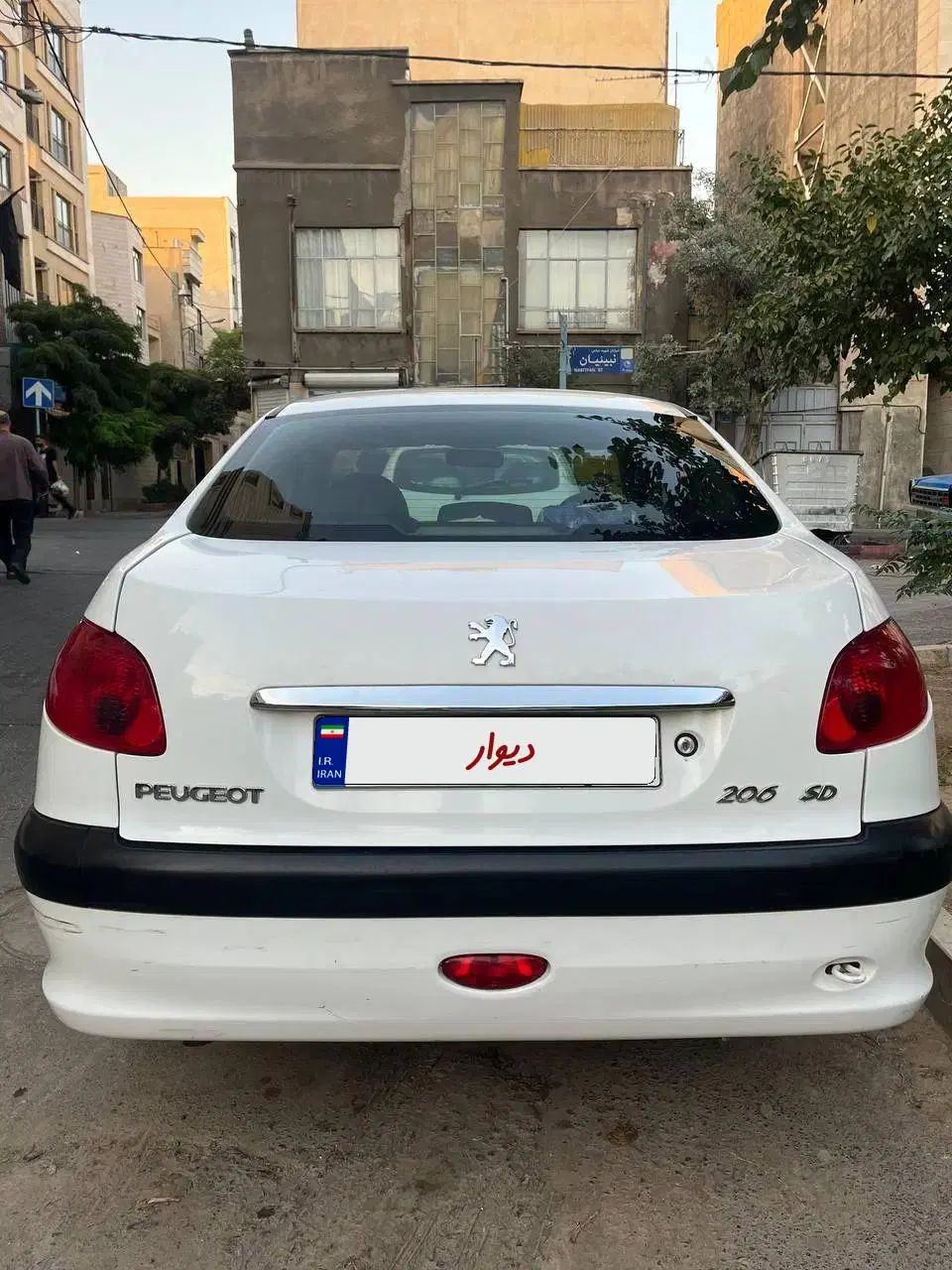 پژو ۲۰۶ صندوق دار v8 - 1398