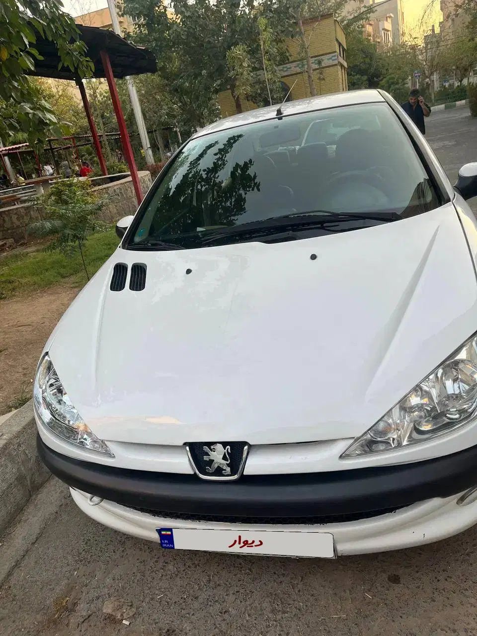 پژو ۲۰۶ صندوق دار v8 - 1398