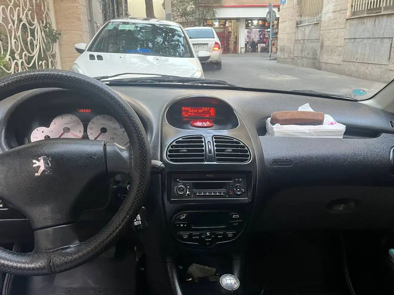 پژو ۲۰۶ صندوق دار v8 - 1398