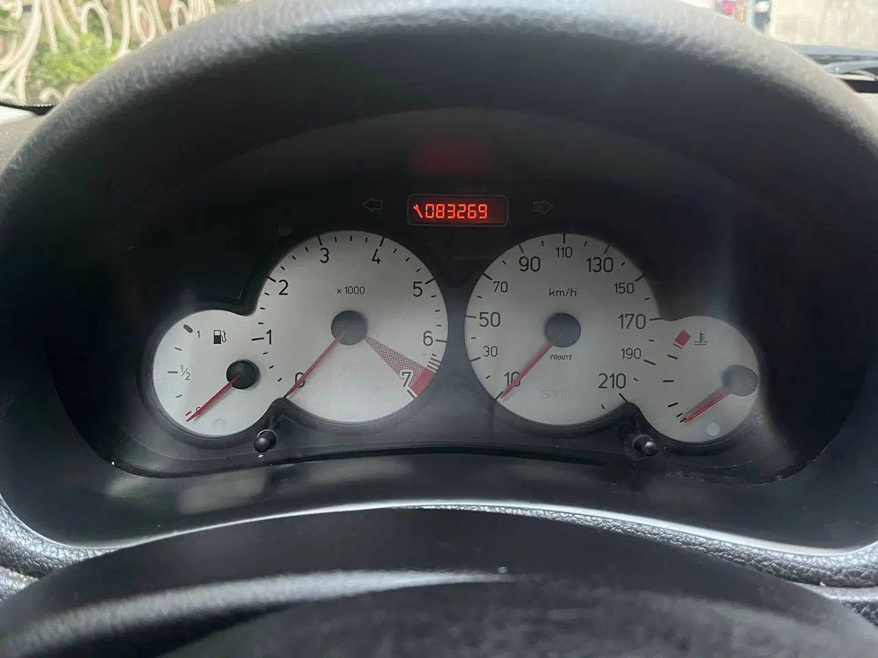 پژو ۲۰۶ صندوق دار v8 - 1398