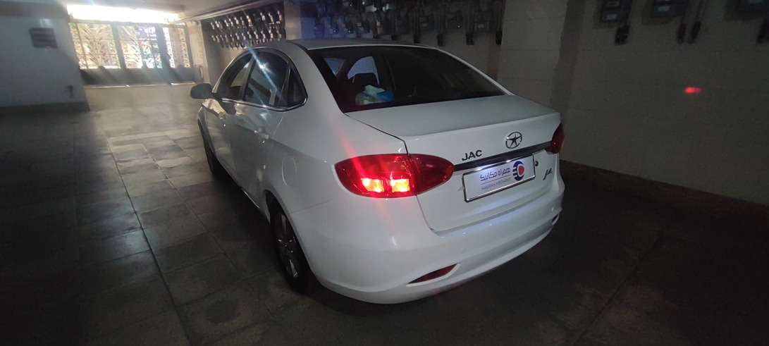جک J4 اتوماتیک آپشنال - 1402