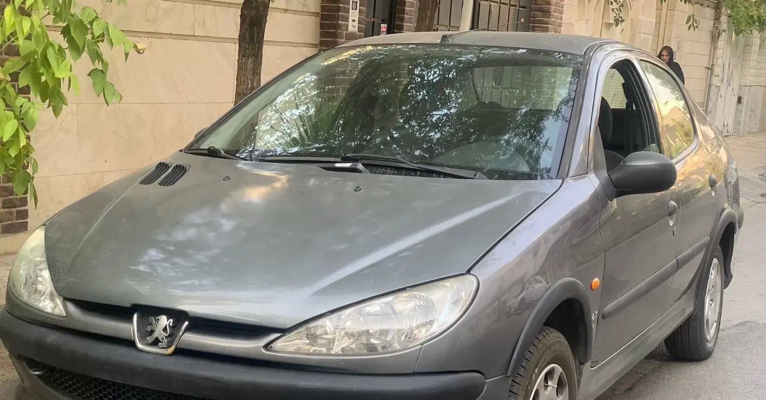 پژو ۲۰۶ صندوق دار v8 - 1393