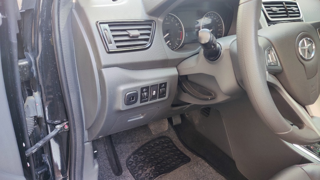 جک J4 اتوماتیک ساده - 1401