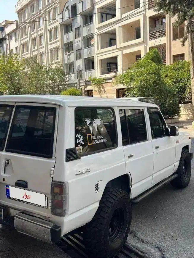 نیسان پاترول چهار درب 6 سیلندر - 1375