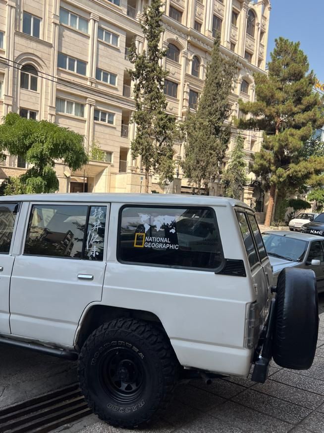 نیسان پاترول چهار درب 6 سیلندر - 1375
