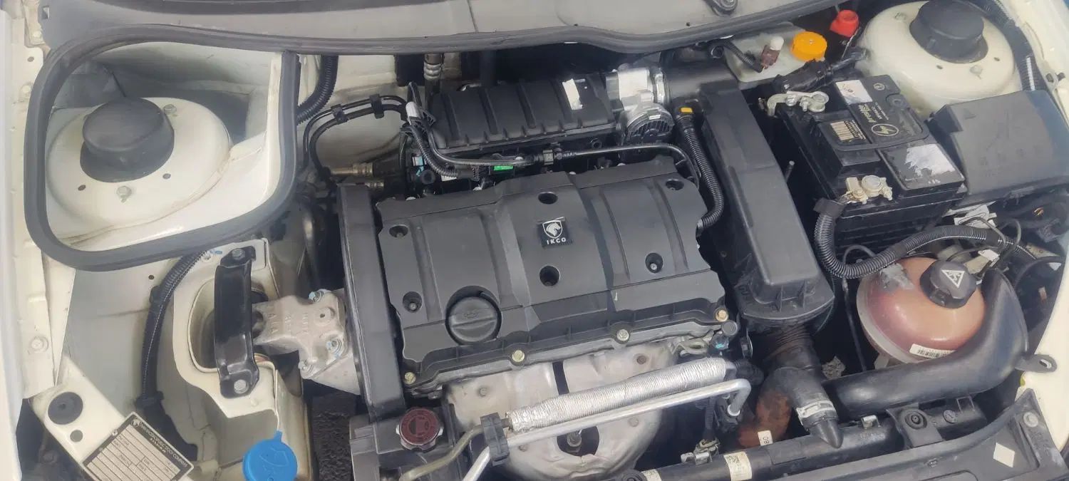 پژو ۲۰۶ صندوق دار v8 - 1396