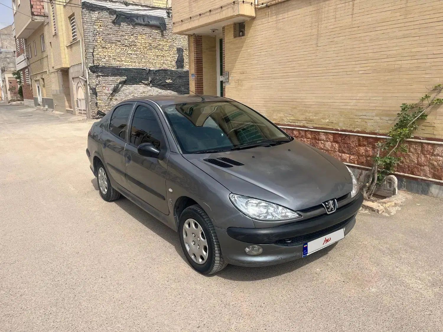 پژو ۲۰۶ صندوق دار v8 - 1390