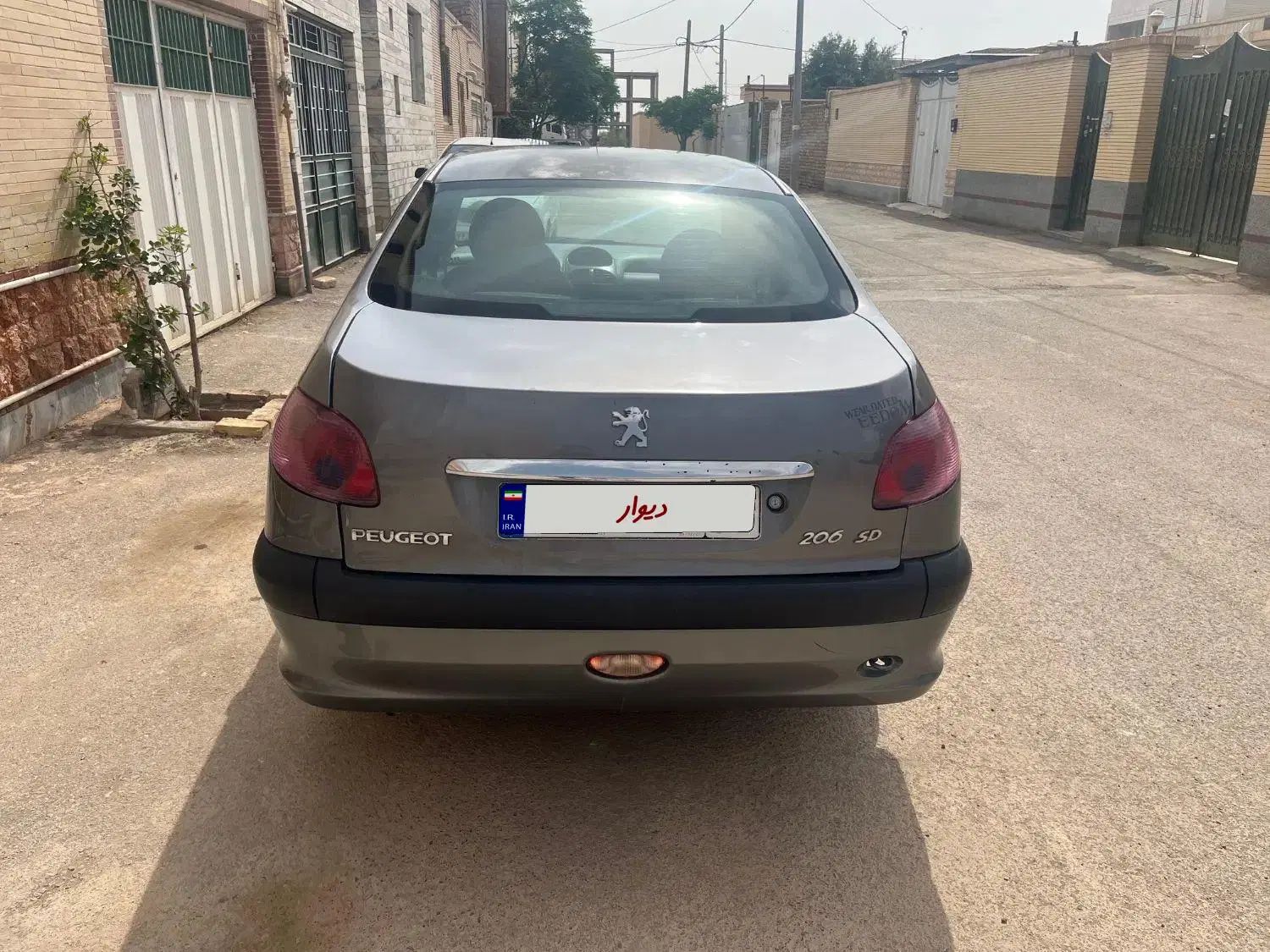 پژو ۲۰۶ صندوق دار v8 - 1390