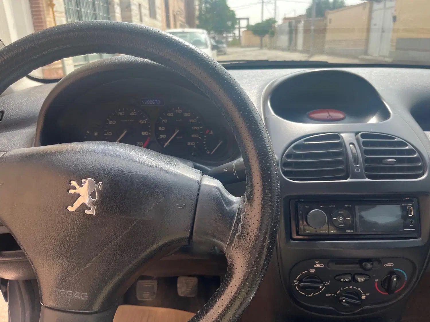 پژو ۲۰۶ صندوق دار v8 - 1390
