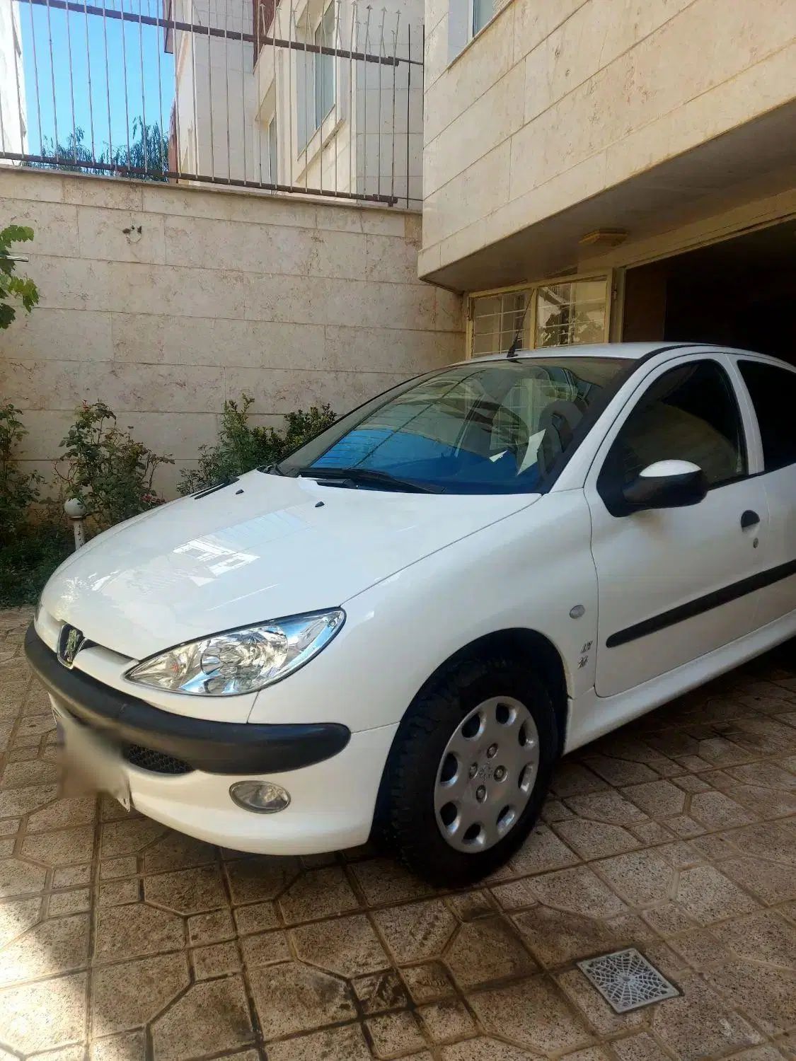 پژو ۲۰۶ صندوق دار v8 - 1396