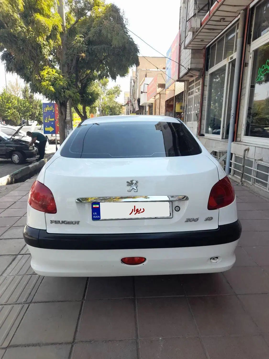 پژو ۲۰۶ صندوق دار v8 - 1399