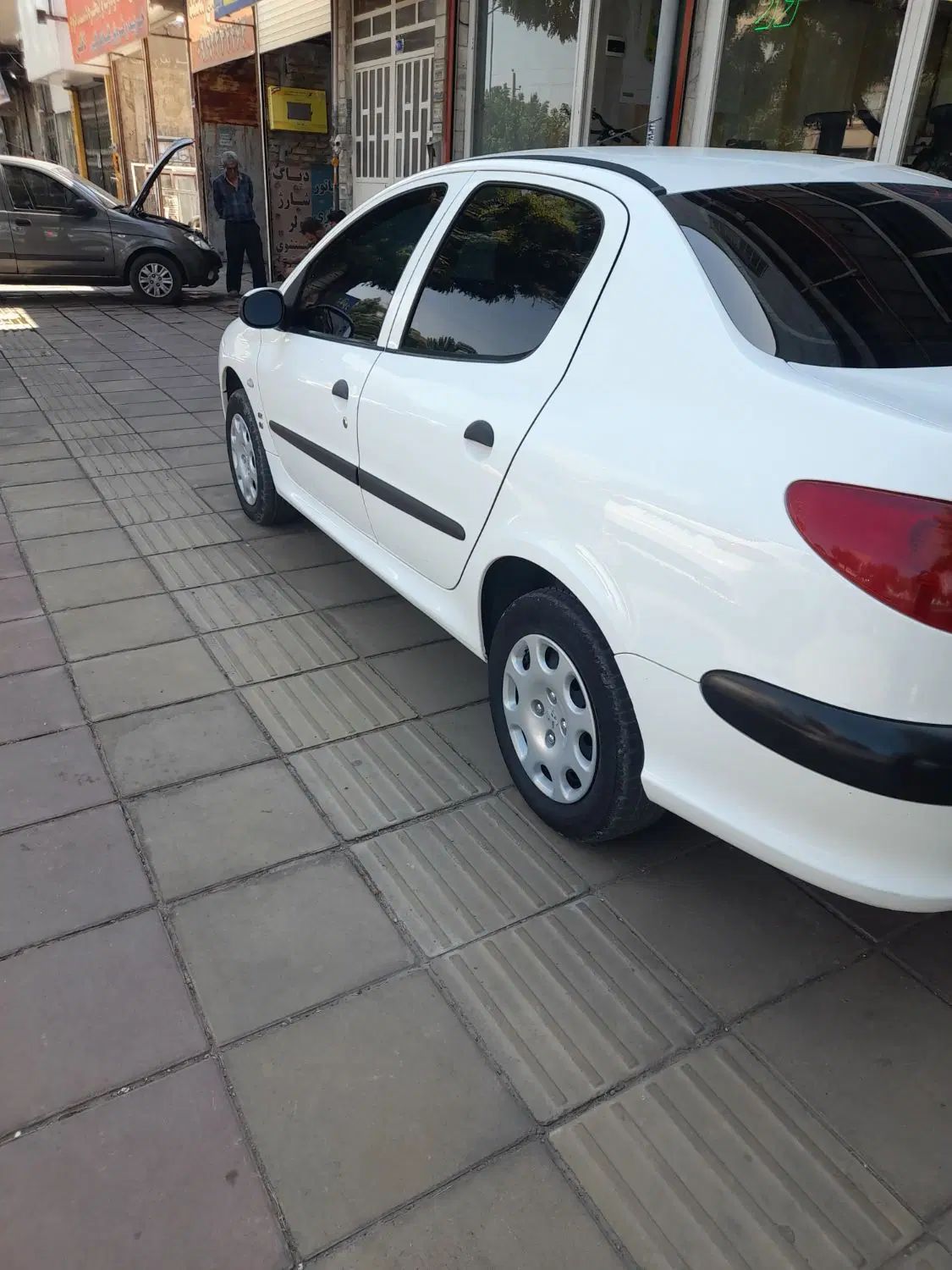 پژو ۲۰۶ صندوق دار v8 - 1399
