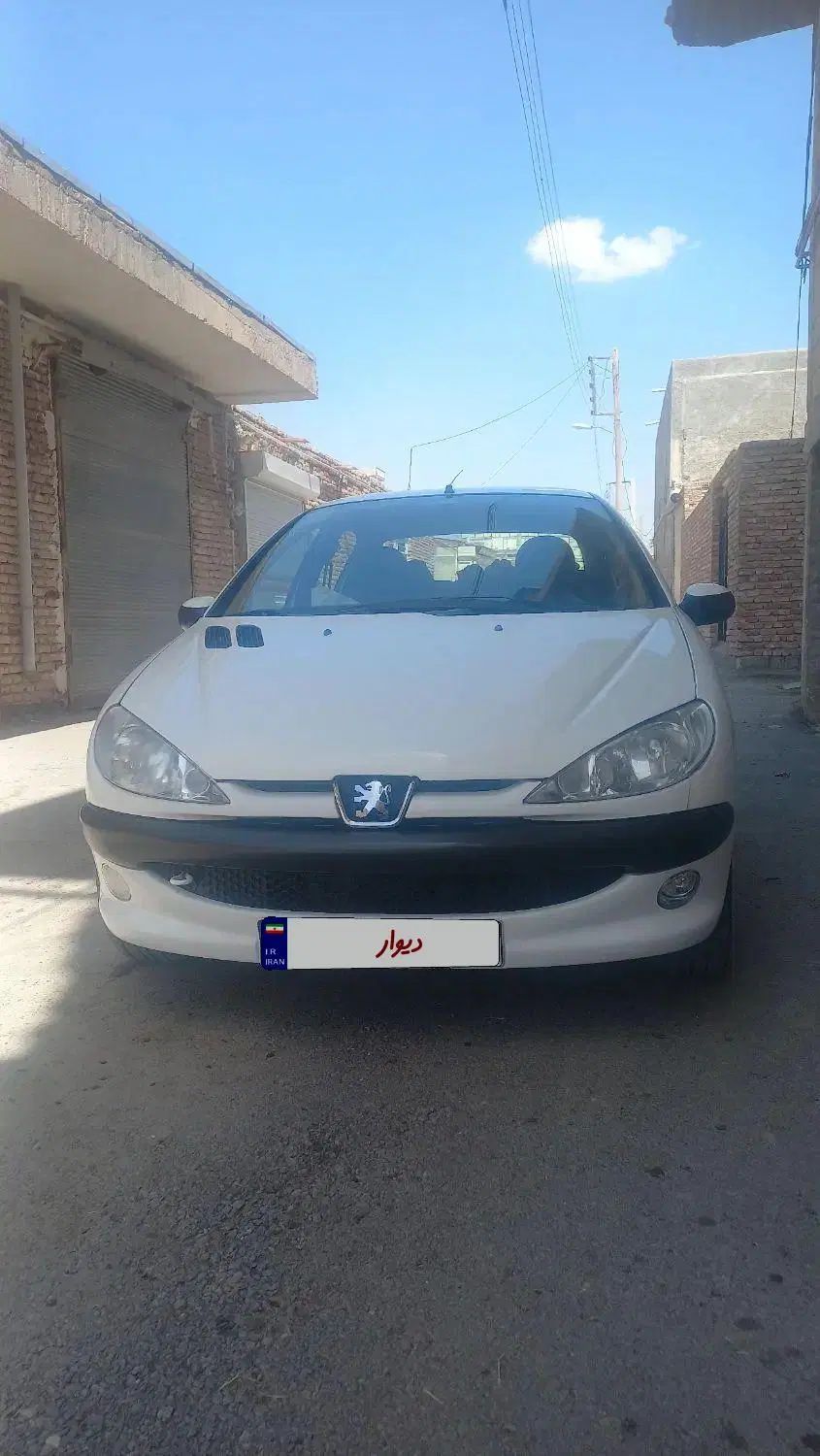 پژو ۲۰۶ صندوق دار v8 - 1396