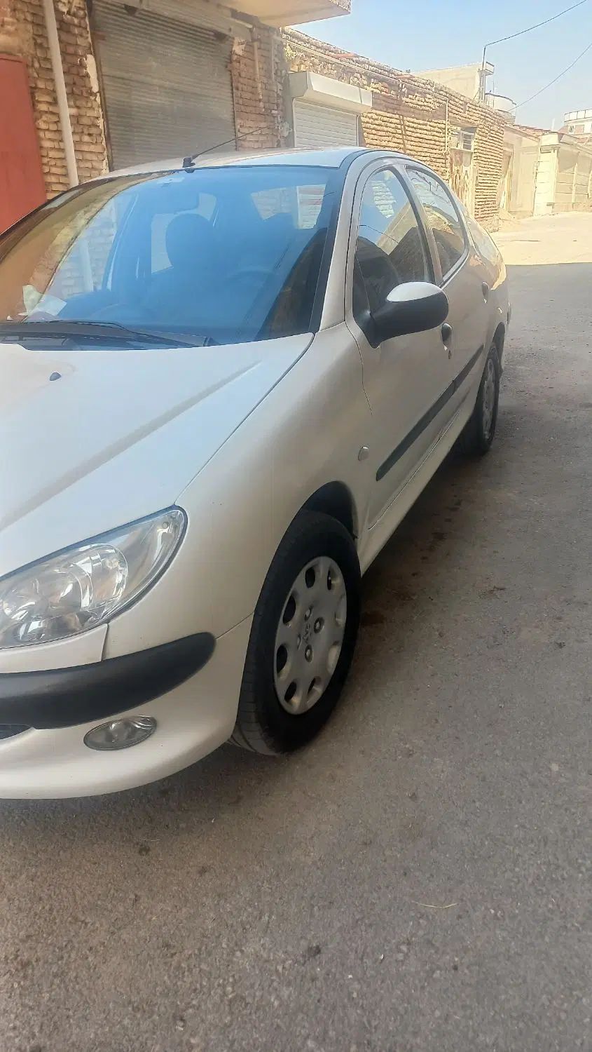 پژو ۲۰۶ صندوق دار v8 - 1396
