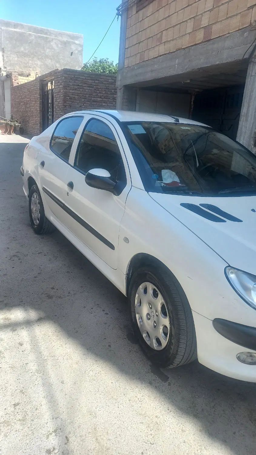 پژو ۲۰۶ صندوق دار v8 - 1396
