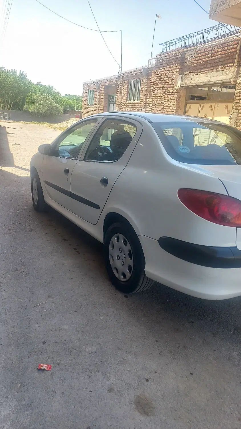 پژو ۲۰۶ صندوق دار v8 - 1396
