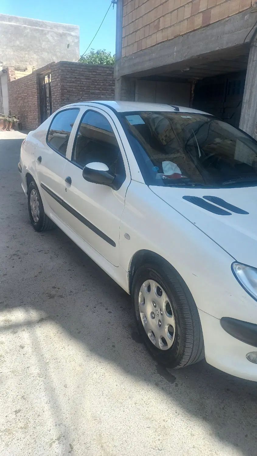 پژو ۲۰۶ صندوق دار v8 - 1396