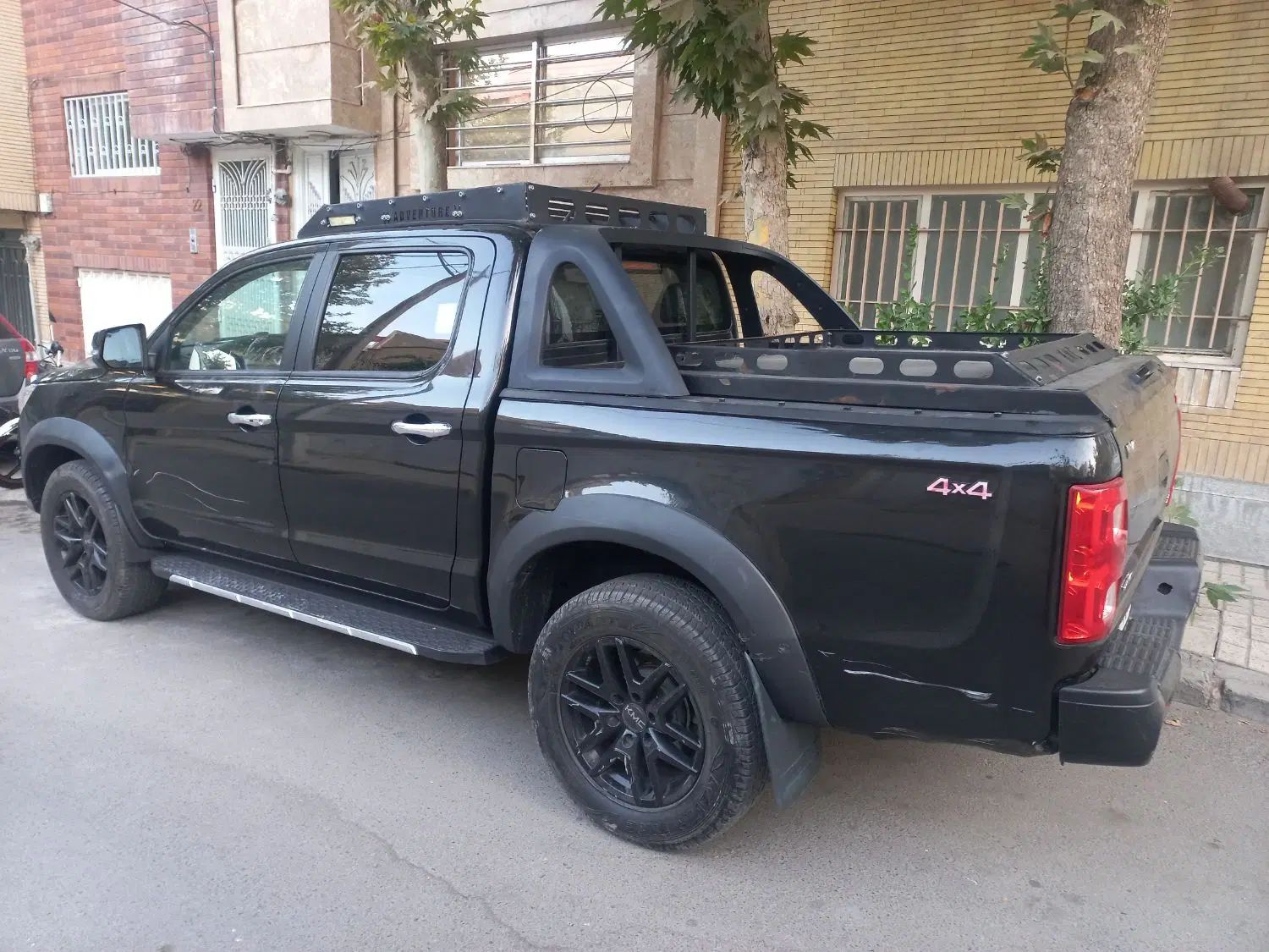خودرو کی ام سی، T8 آگهی ann_20249409