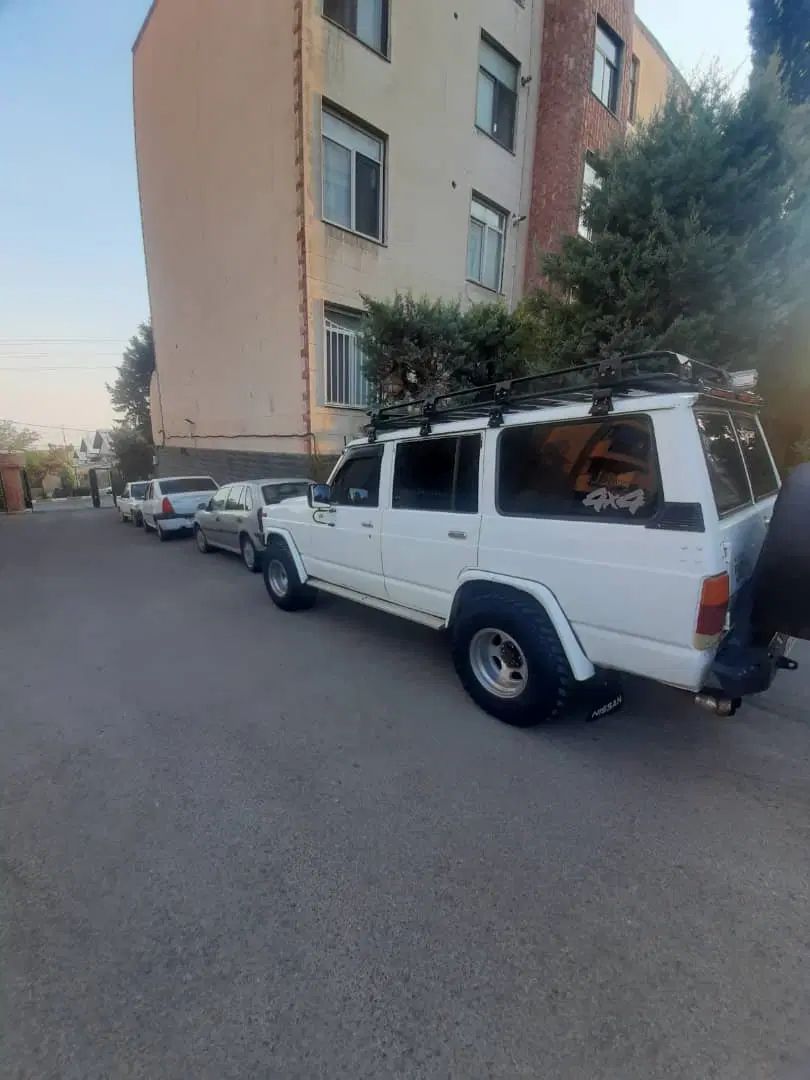 نیسان پاترول چهار درب 6 سیلندر - 1371