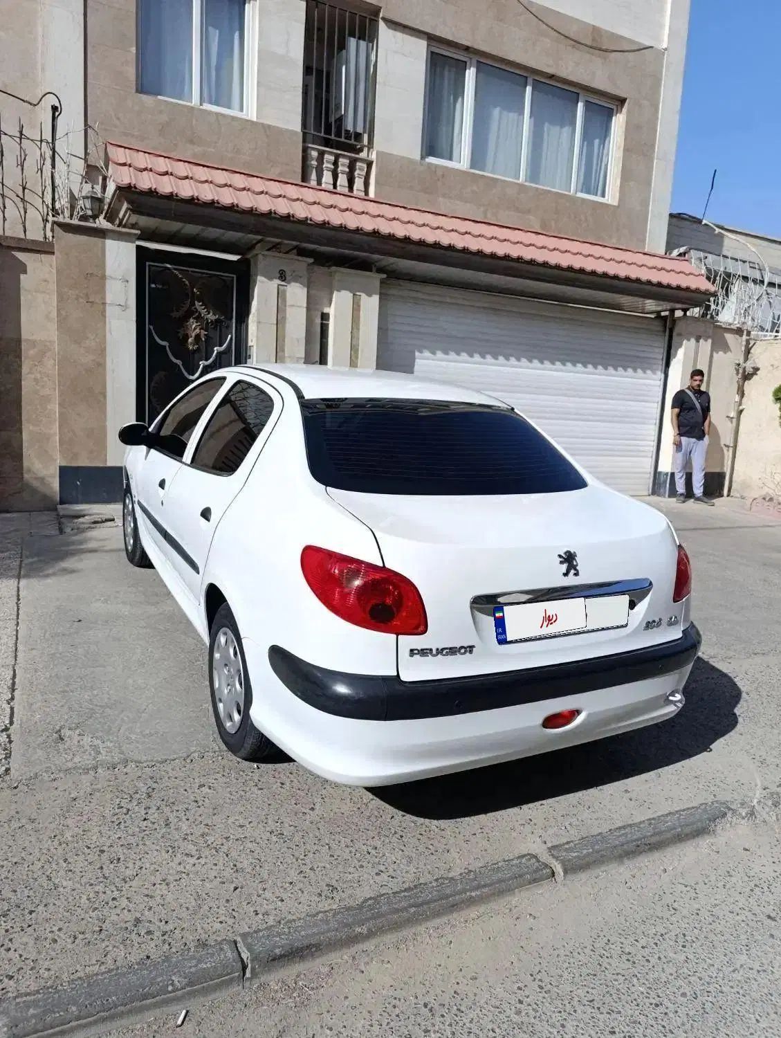 پژو ۲۰۶ صندوق دار v8 - 1396