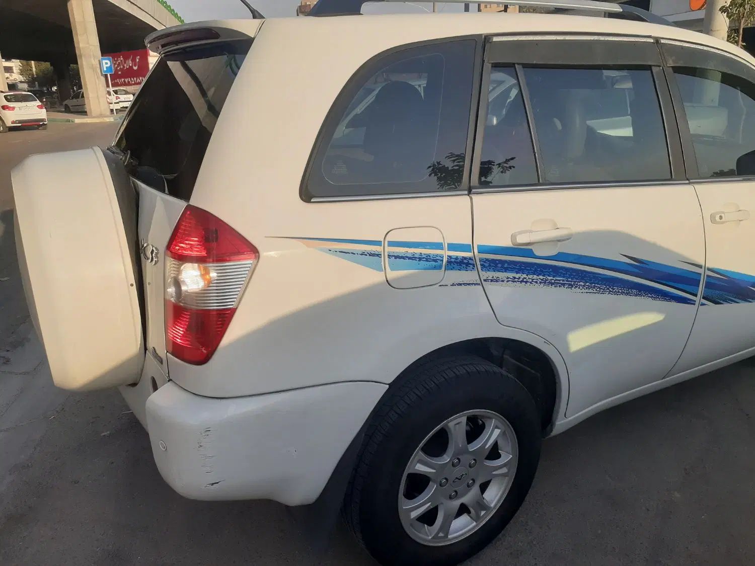 خودرو ام وی ام، X33 آگهی ann_20250364