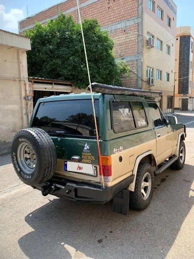 نیسان پاترول دو درب دنده‌ای - 1998