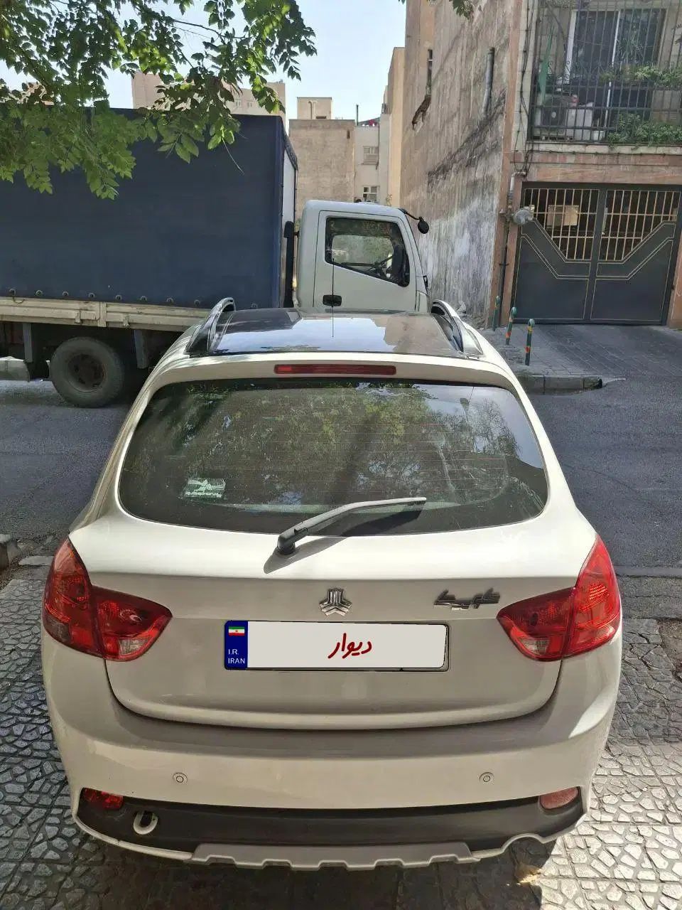 خودرو کوییک، R آگهی ann_20250890