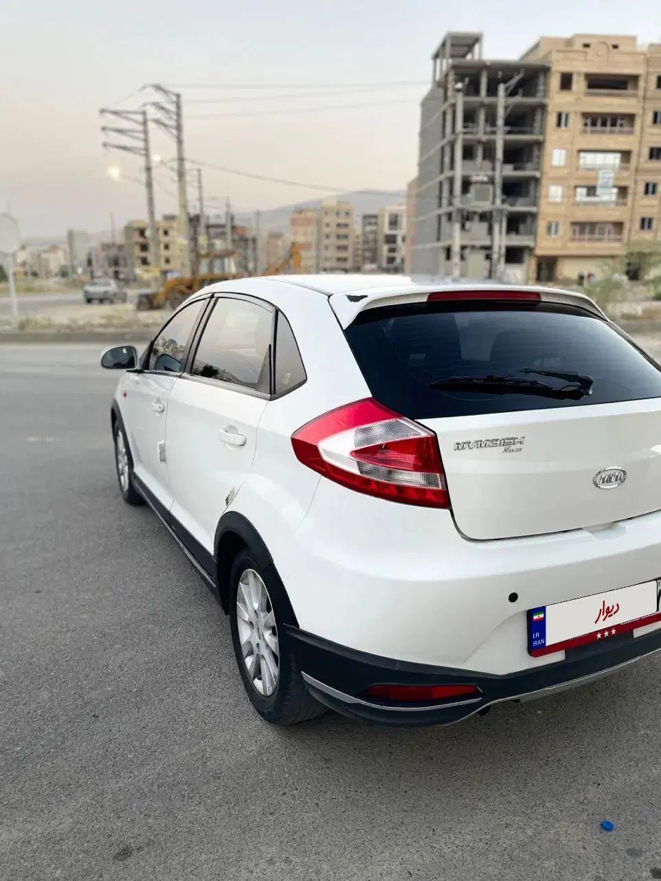 ام وی ام 315 هاچ بک ساده دنده ای - 1395