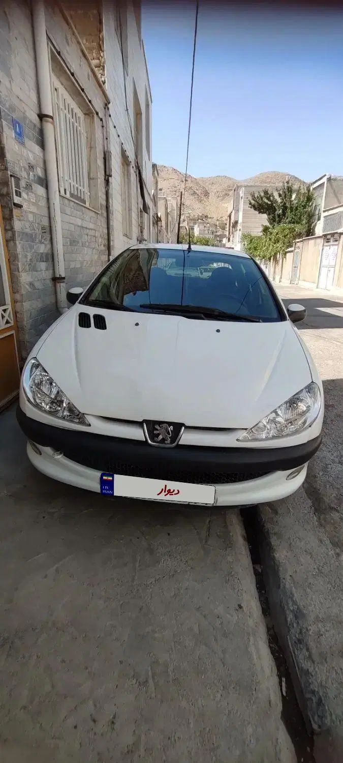 پژو ۲۰۶ صندوق دار v8 - 1392