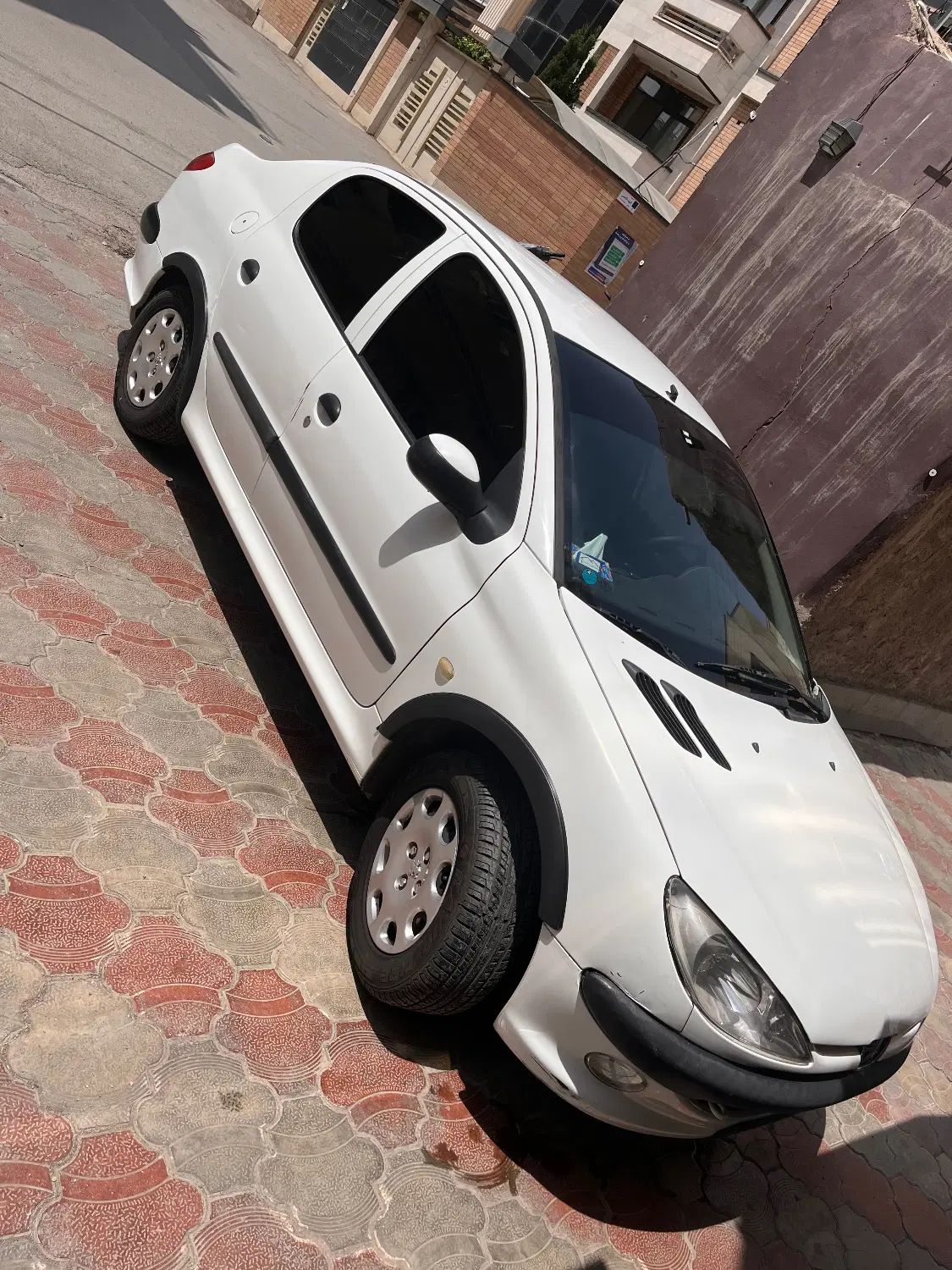 پژو ۲۰۶ صندوق دار v8 - 1395