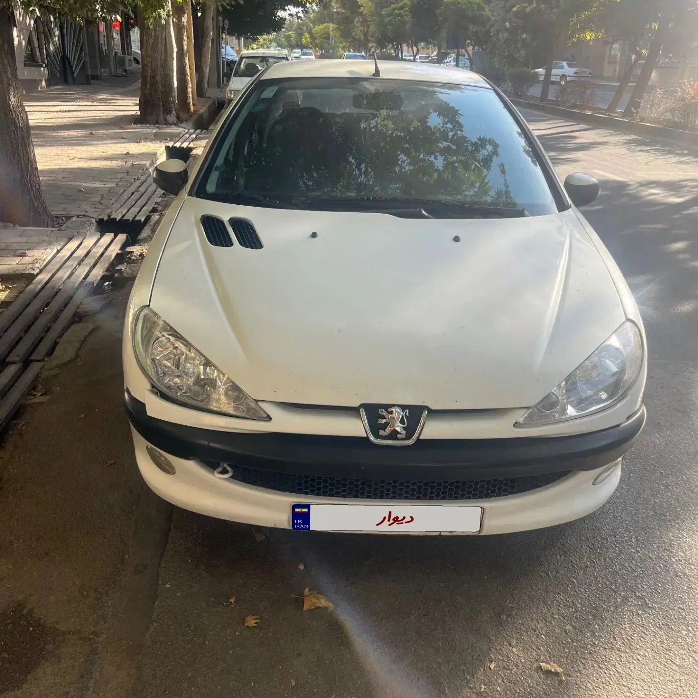 پژو ۲۰۶ صندوق دار v8 - 1392