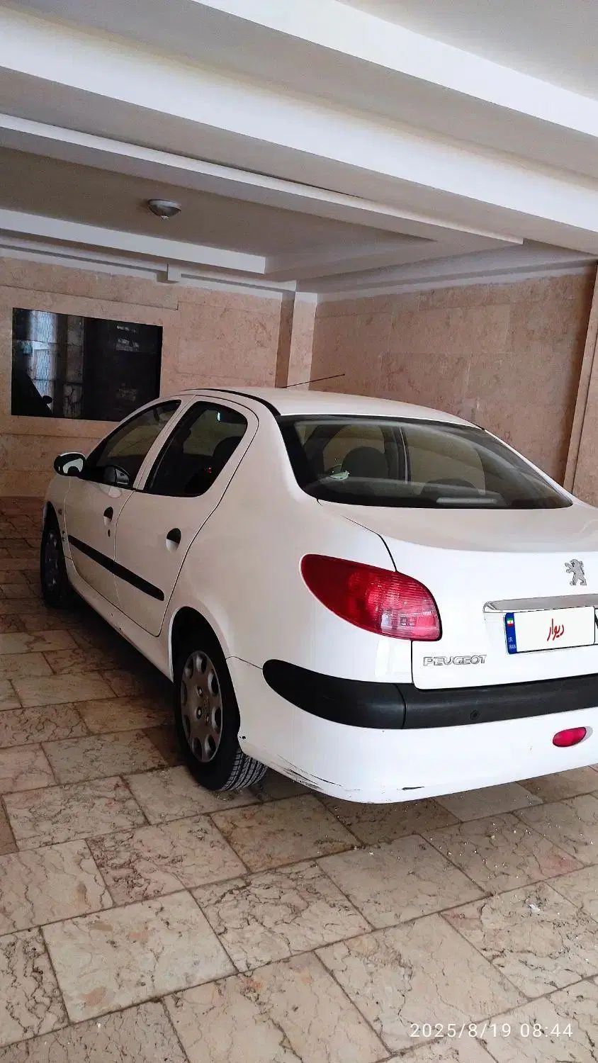پژو ۲۰۶ صندوق دار v8 - 1397