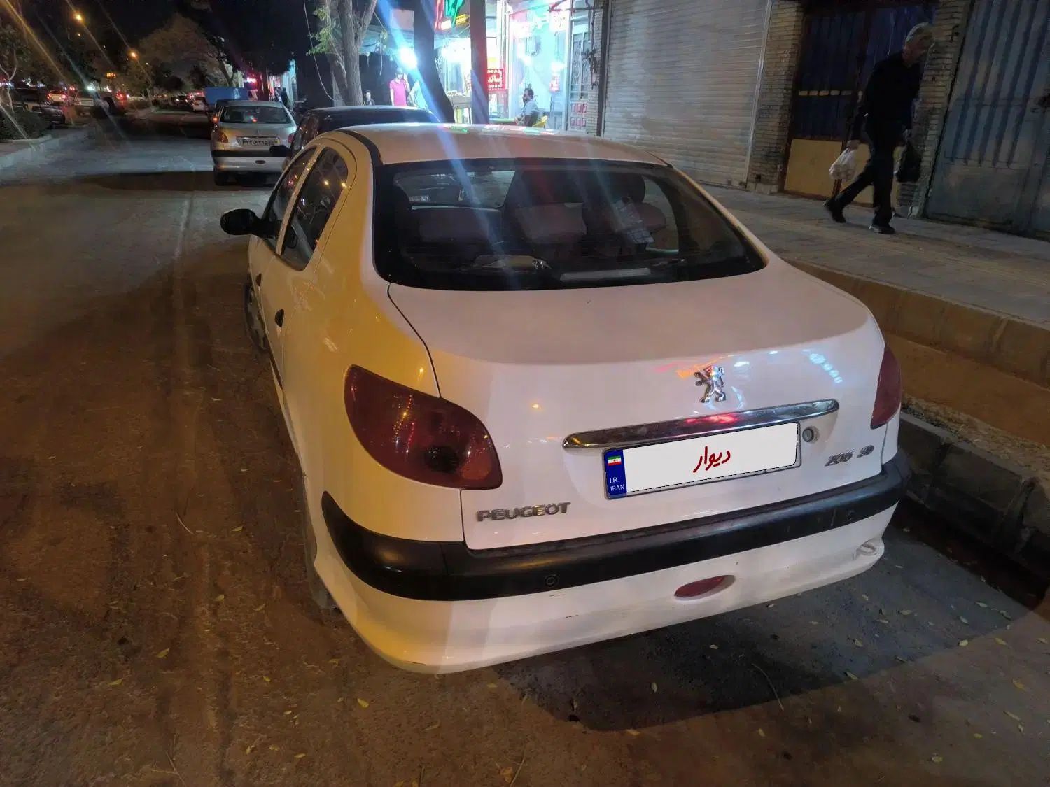 پژو ۲۰۶ صندوق دار v8 - 1396