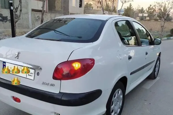پژو ۲۰۶ صندوق دار v8 - 1389